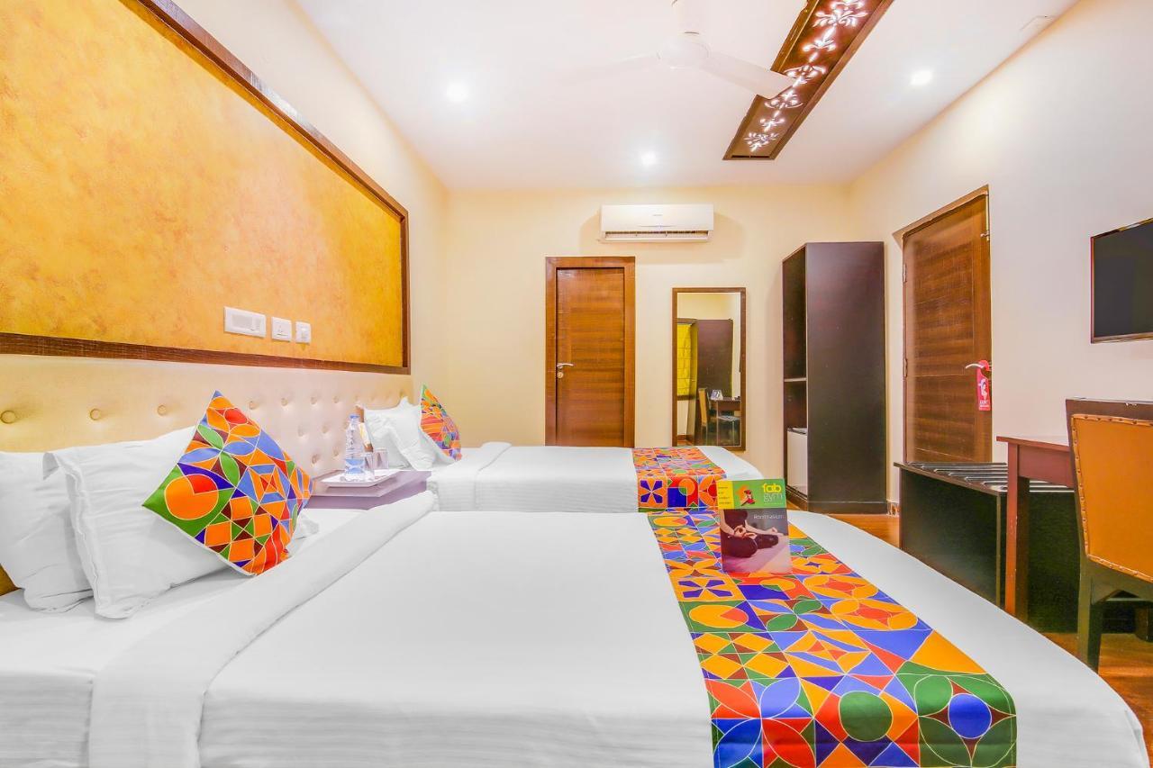 Fabhotel Golpark Calcutta Exteriör bild